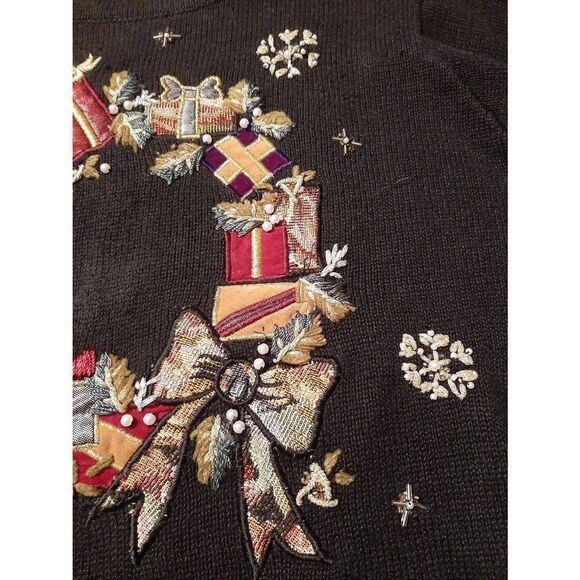 Small Victoria Jones Christmas Holiday Embellish Wreath Knit Sweater Long Sleeve - Picture 4 of 10